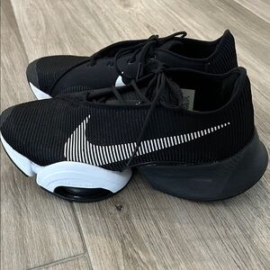 NikeAir Zoom SuperRep Black and White
